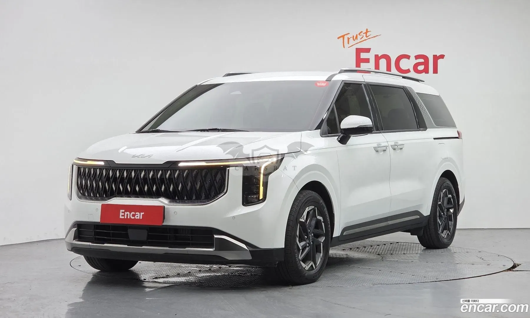 Kia Canival Diesel 9-Seater Noblesse 2024