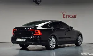 Volvo S90 D4 Momentum 2018