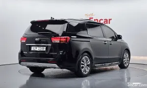 Kia Canival President 7-seater Limousine 2017