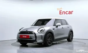 Mini Cooper Third Generation 5Door Classic 2024