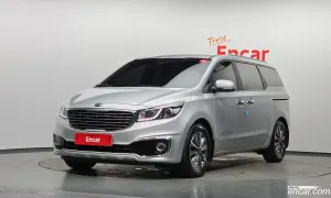Kia Canival 9-seater Luxury 2014