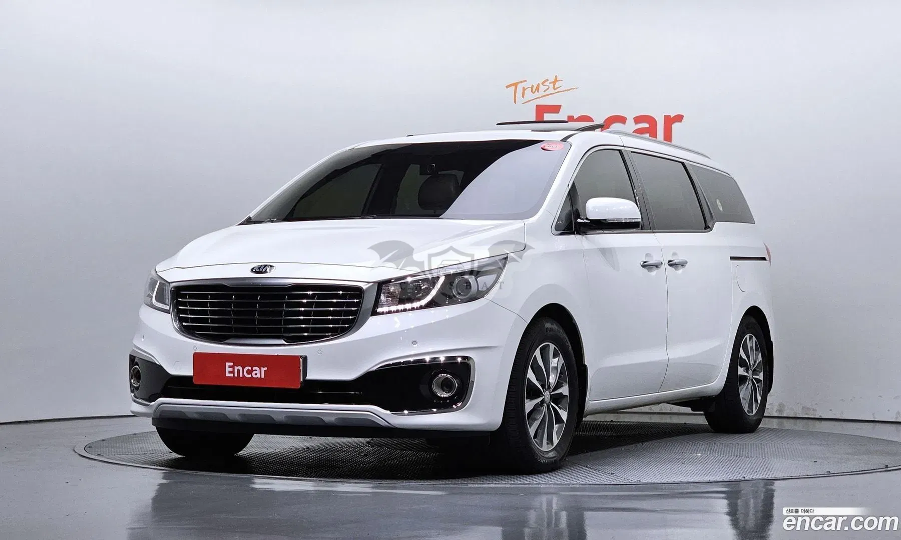 Kia Canival 9-seater Luxury 2016
