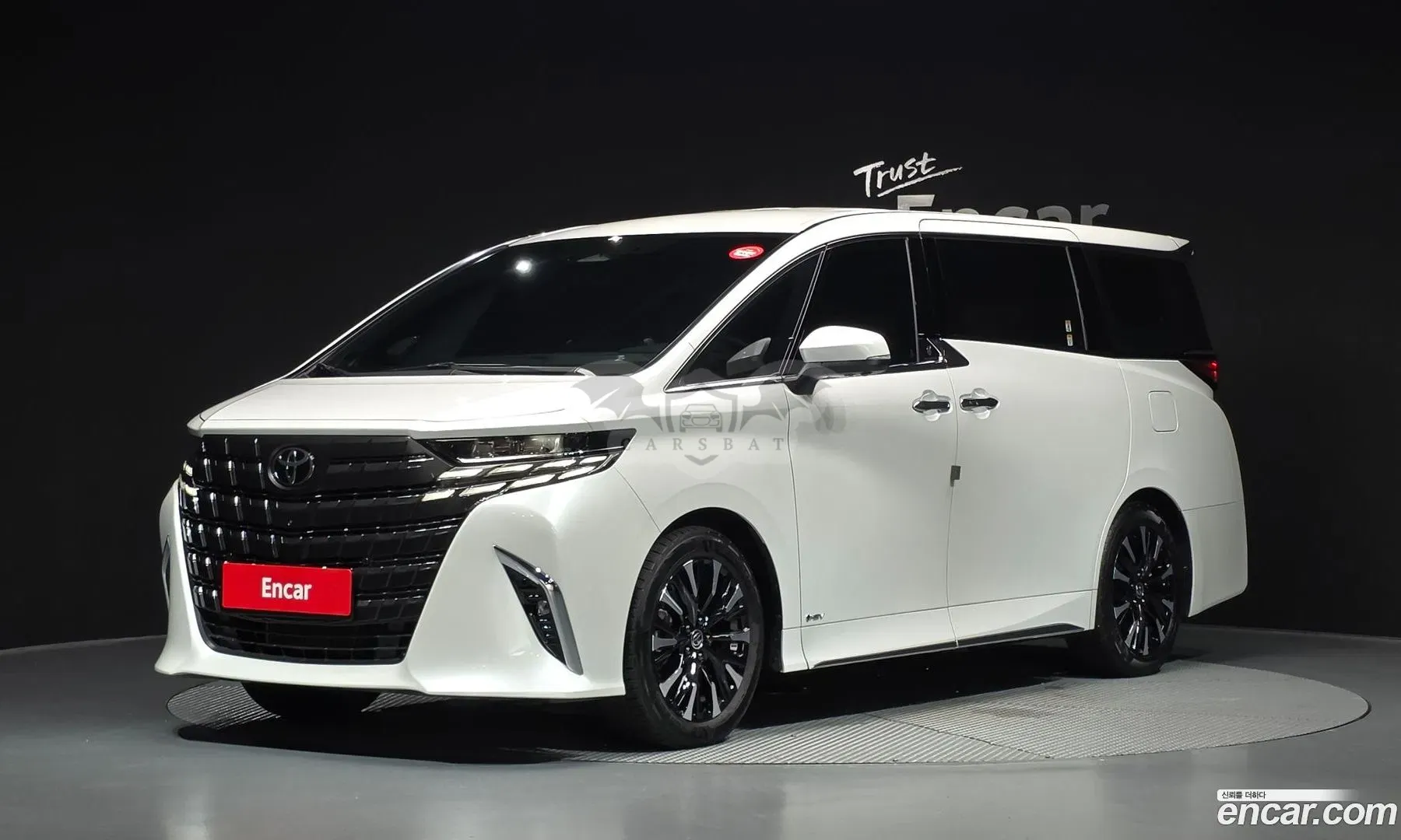 Toyota Alphard 2.5 HEV Executive AWD 2025