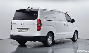 Hyundai Starex Style Van 3-Seater 2018