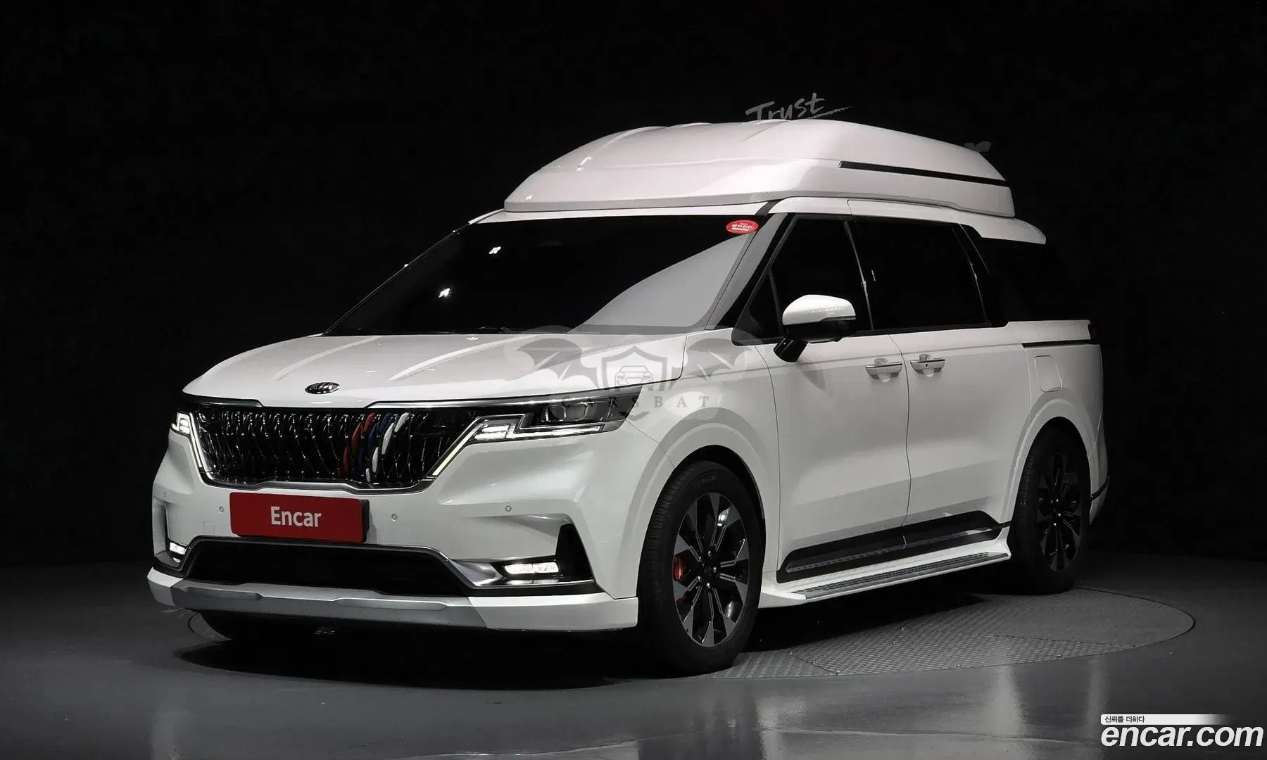 Kia Canival Signature Diesel 9-Seater Hi-Limousine 2021