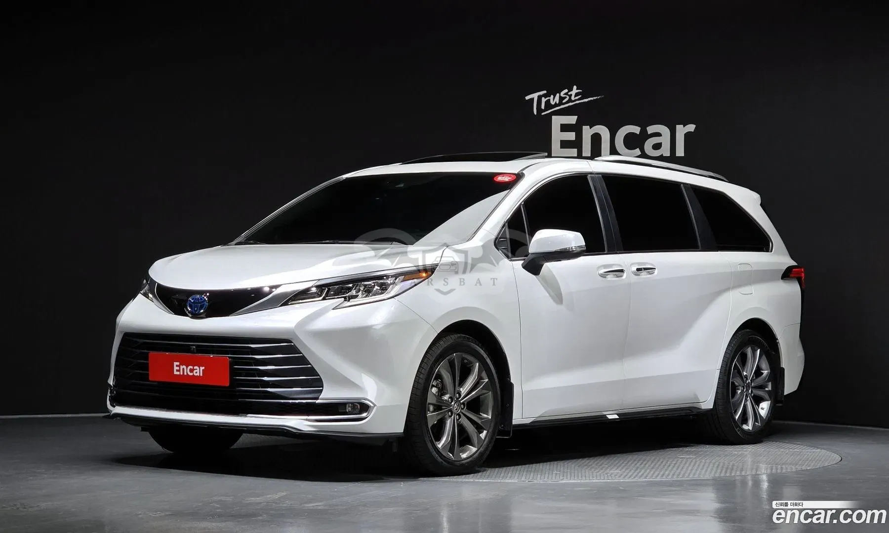 Toyota Sienna 2.5 Hybrid 2WD 2024