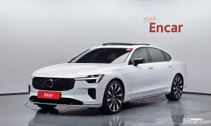 Volvo S90 B5 Ultra Dark 2025