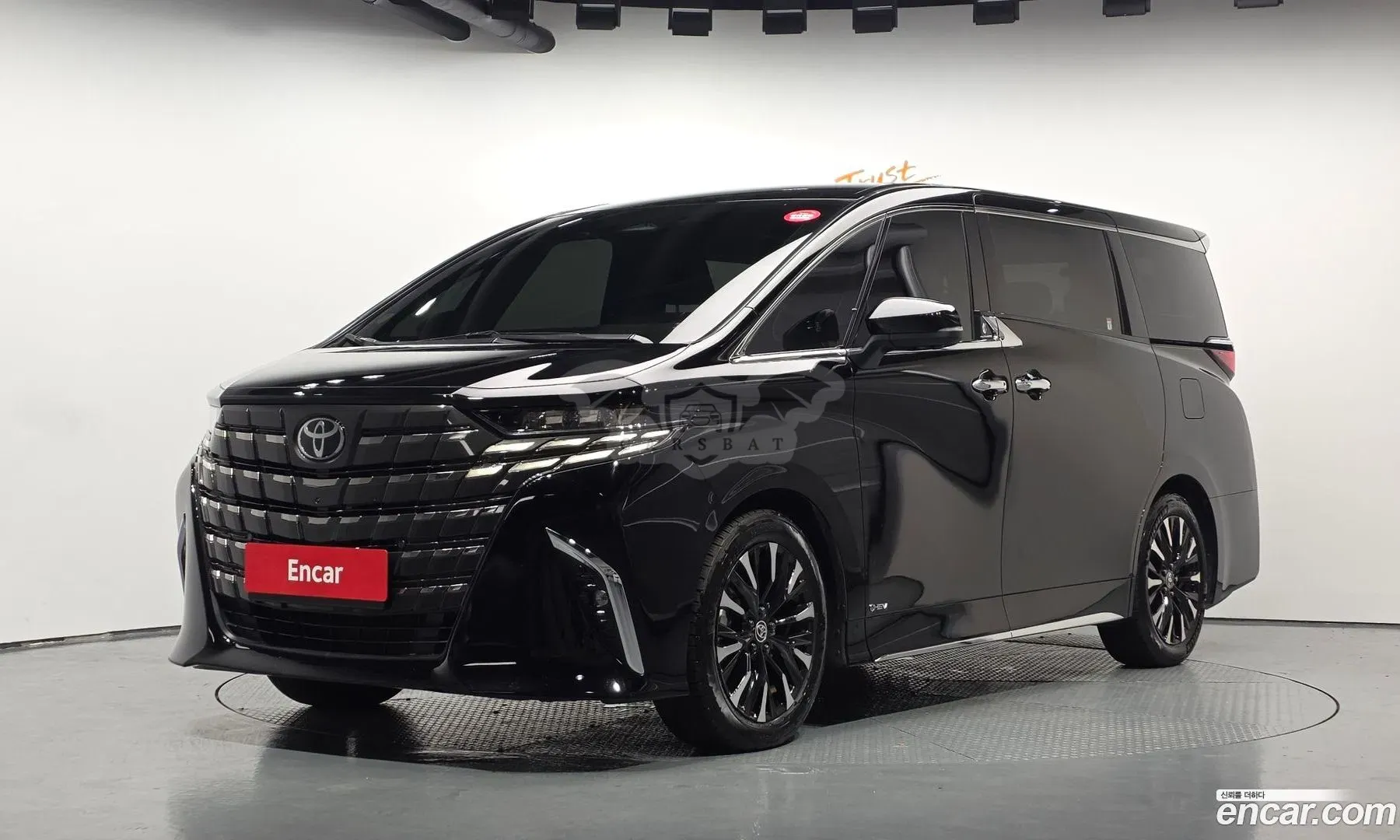 Toyota Alphard 2.5 HEV Executive AWD 2024
