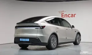 Tesla Model y L Long Range AWD 2026