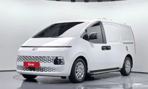 Hyundai Staria Modern Cargo 3-Seater 2023