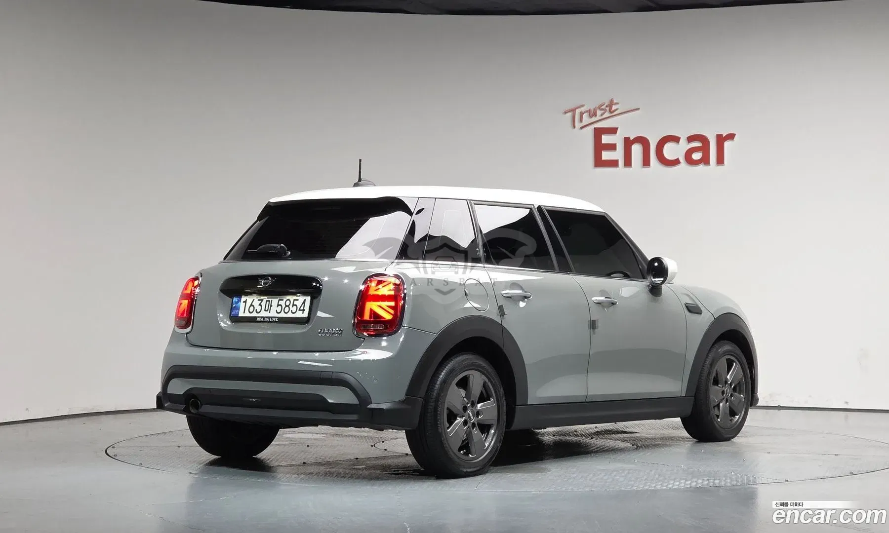 Mini Cooper Third Generation 5Door Classic 2022