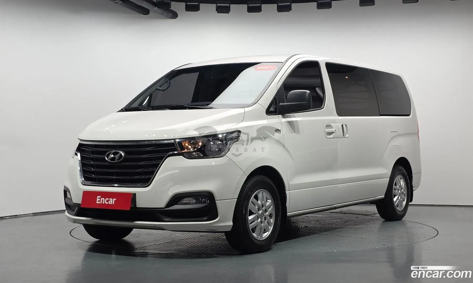 Hyundai Starex Smart Van 3-Seater 2019