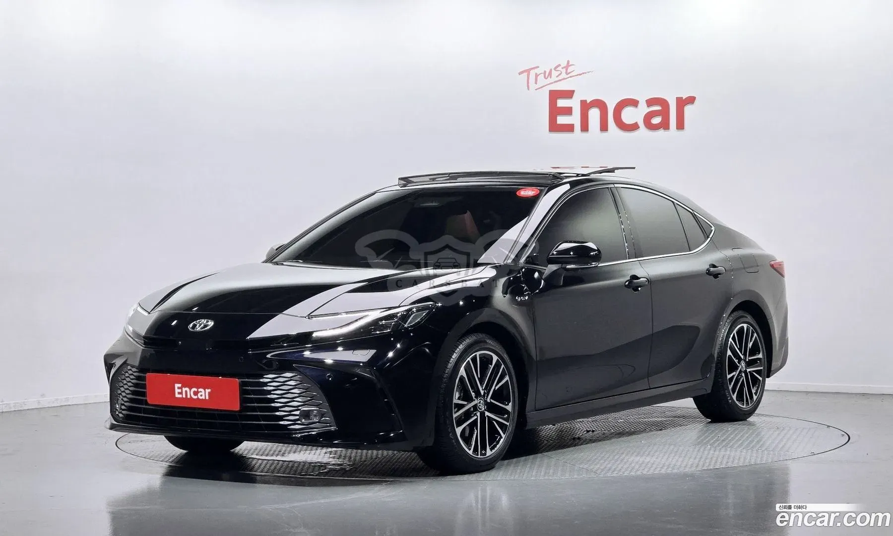 Toyota Camry 2.5 XLE Premium Hybrid 2025