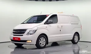 Hyundai Starex CVX Luxury 3-Seater VAN 2015