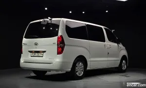 Hyundai Starex Smart Van 3-Seater 2020