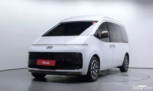 Hyundai Staria Limousine 4WD Lounge 9-Seater 2025