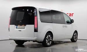 Hyundai Staria Prestige Lounge 9-Seater 2021