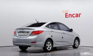 Hyundai Accent 1.4 VVT Premier 2013