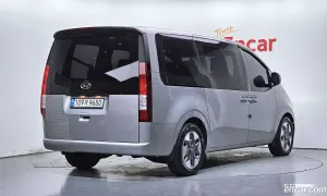 Hyundai Staria Modern 4WD Tourer 9-Seater 2021