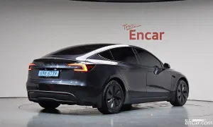 Tesla Model 3 RWD 2025