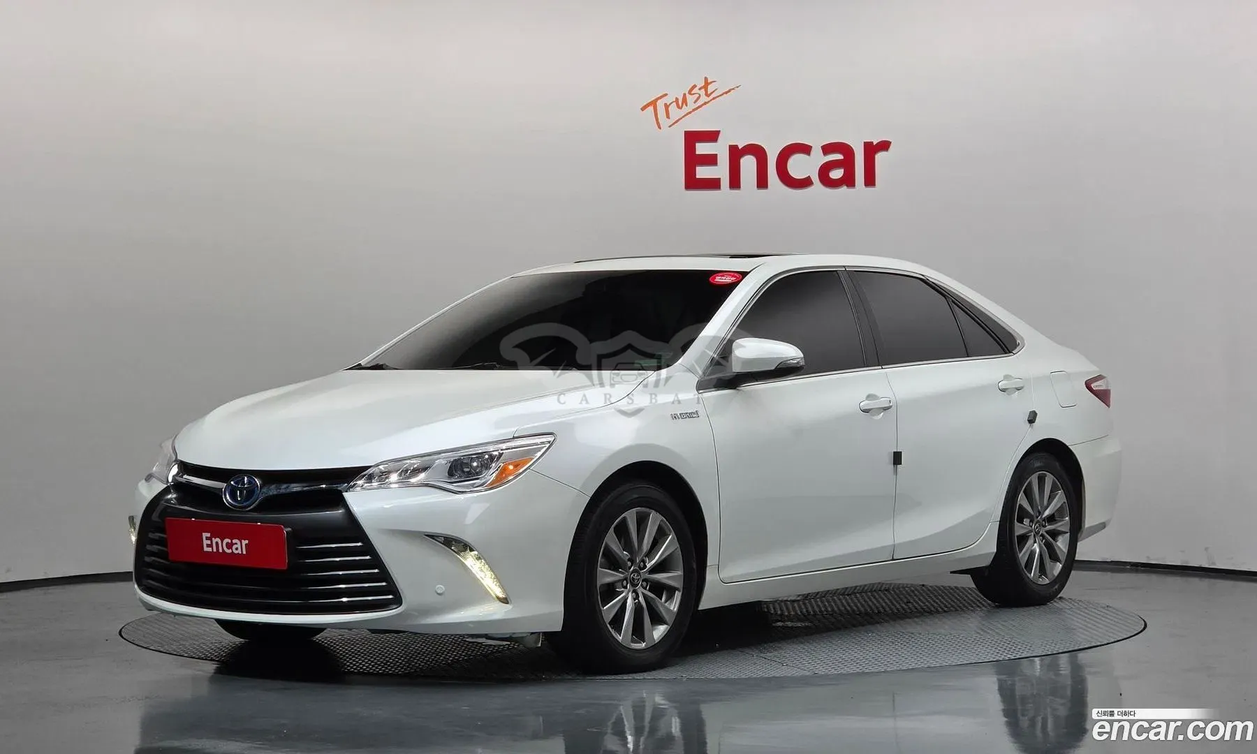 Toyota Camry Hybrid XLE 2017