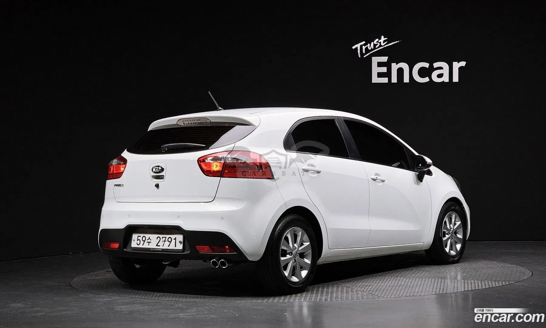 Kia Pride Luxury 1.6 GDI Hatchback 2014