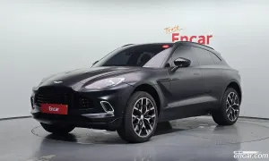 Astonmartin Dbx 4.0 V8 2021