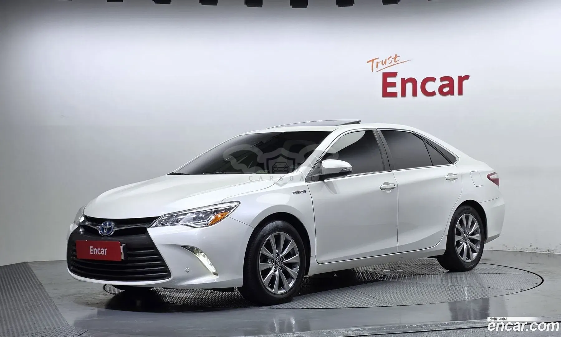 Toyota Camry Hybrid XLE 2016