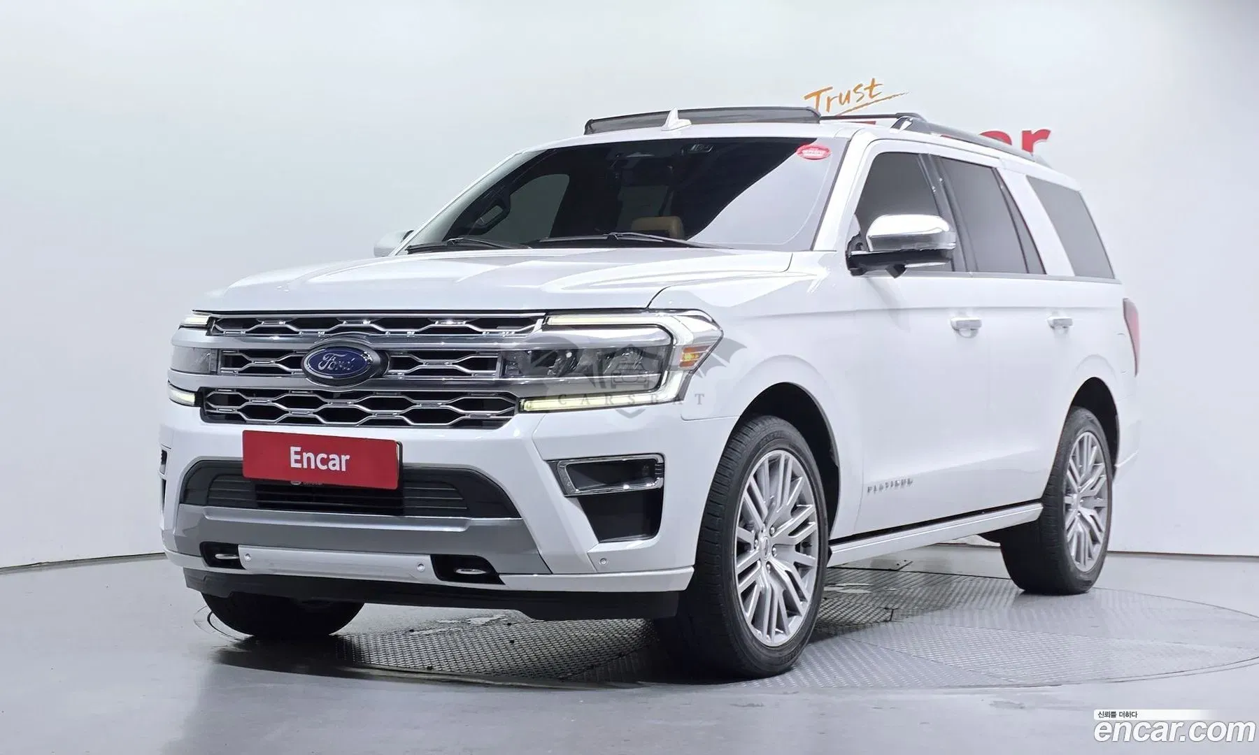 Ford Expedition 7Seater Platinum 4WD 2023