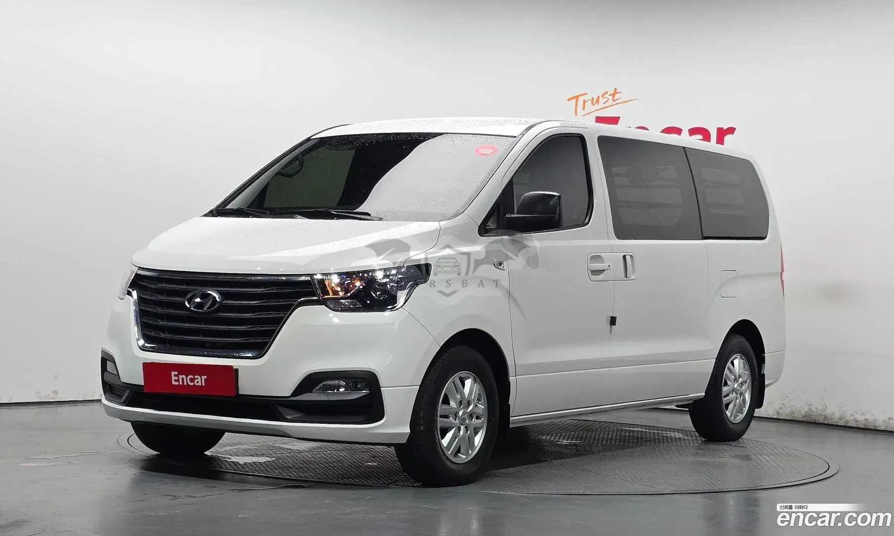 Hyundai Starex Smart Van 3-Seater 2021
