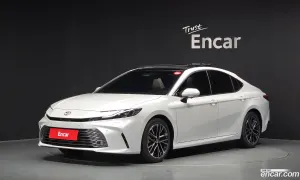 Toyota Camry 2.5 XLE Premium Hybrid 2026