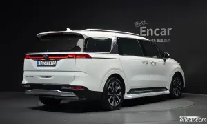 Kia Canival Gasoline 9-Seater Signature 2021