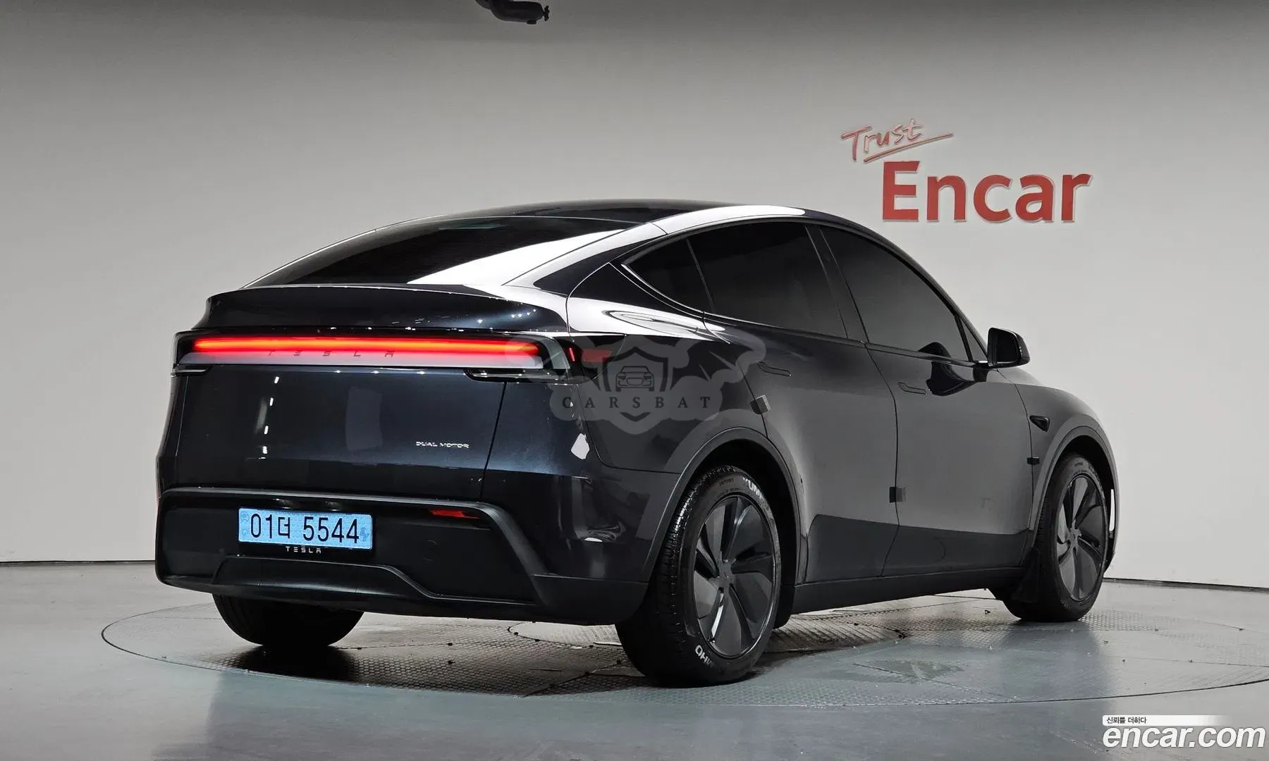 Tesla Model y Long Range AWD 2025