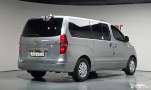 Hyundai Starex Modern Van 5-Seater 2018