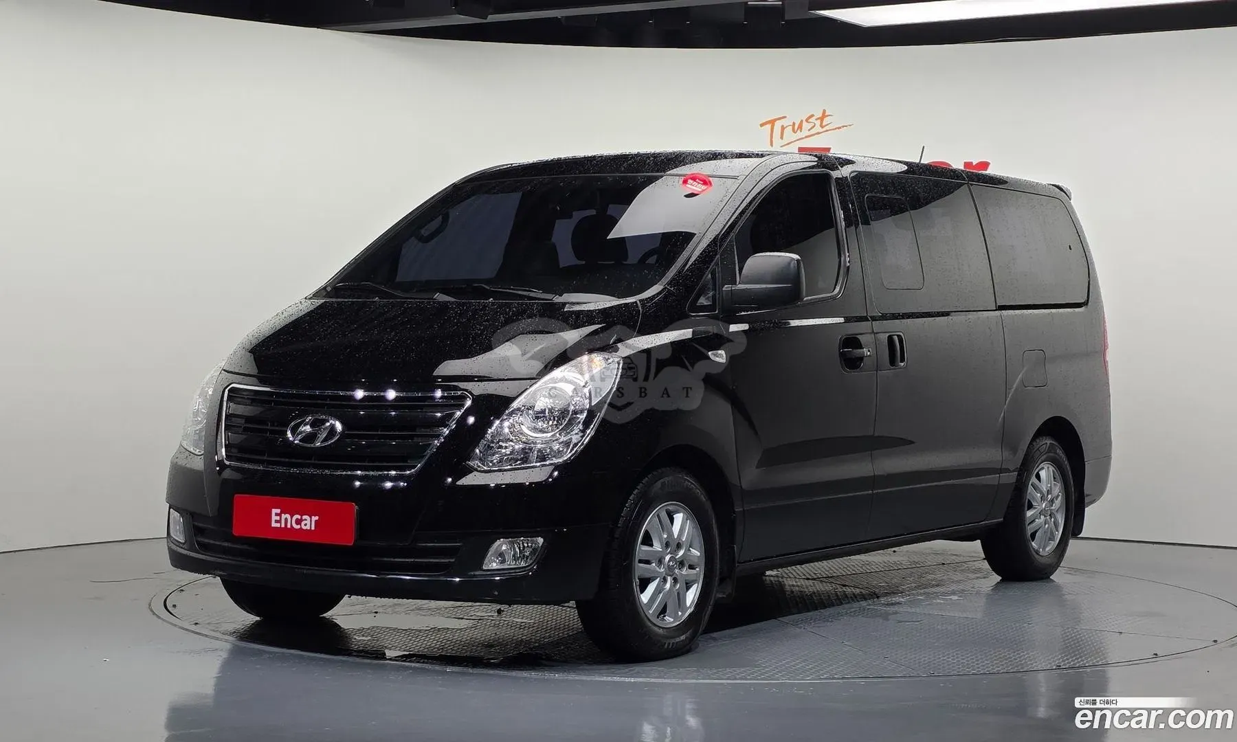 Hyundai Starex Modern 11-Seater Wagon 2016