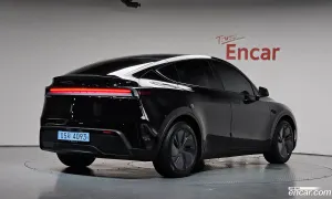 Tesla Model y RWD 2025