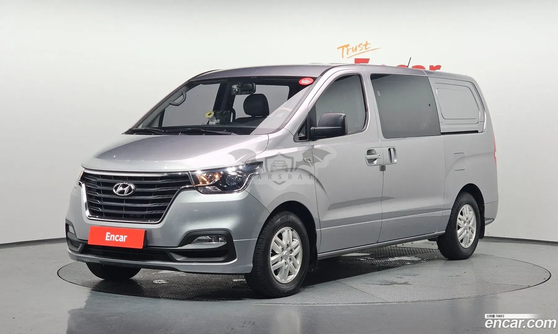 Hyundai Starex Smart Van 5-Seater 2018