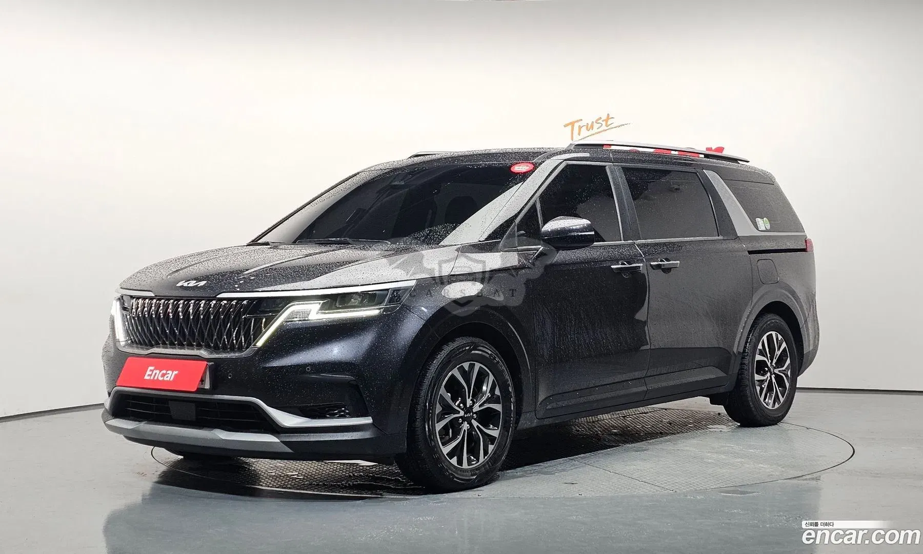 Kia Canival Diesel 9-Seater Prestige 2023