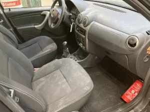 Dacia Sandero 1.6i Stepway 2011