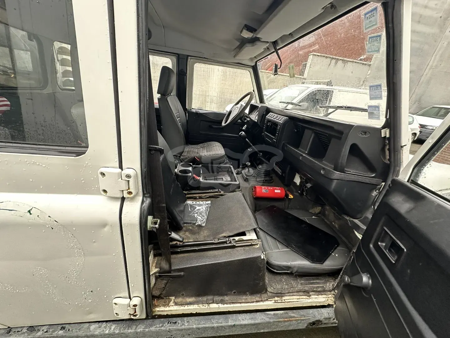 Land Rover Defender 2004