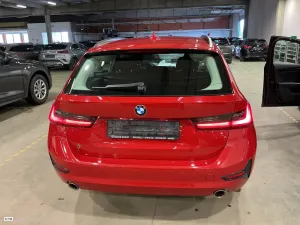 BMW 3 Series Touring 318i Lounge 2020