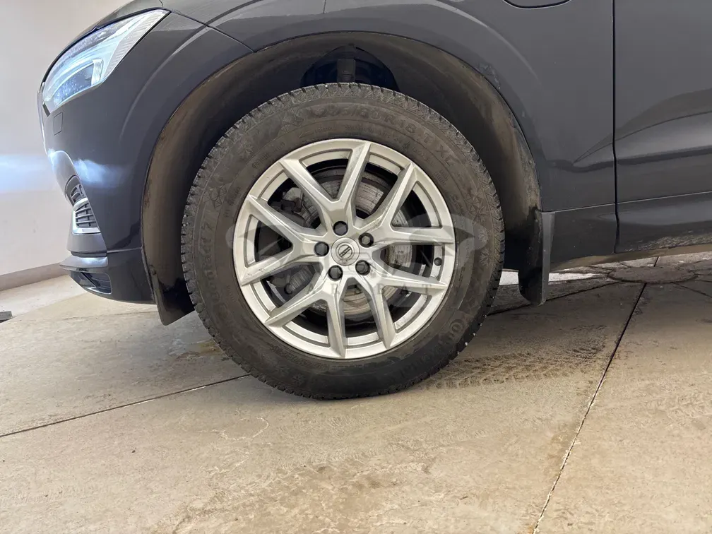 Volvo XC60 T8 Momentum 2018