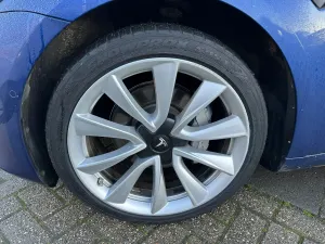 Tesla Model 3 Standard Range Plus 60 kWh 2020