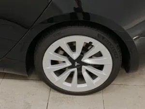 Tesla Model 3 Standard Range Plus 60 kWh 2021