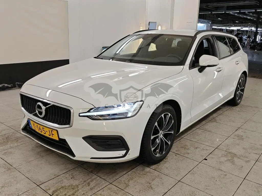 Volvo V60 B3 Momentum 2021