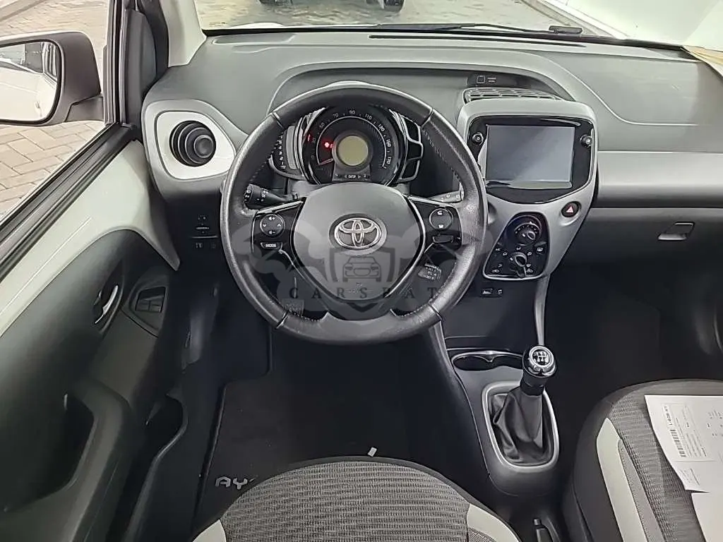 Toyota Aygo 1.0 VVT-i X-Play 2021