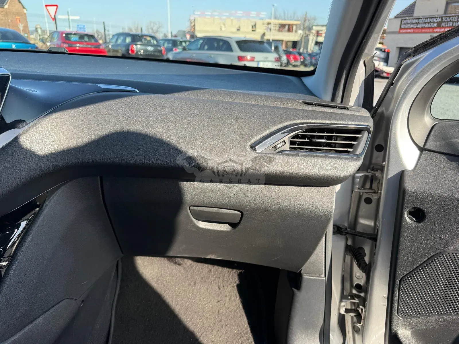 Peugeot 208 1.2i Active 2015