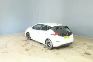 Nissan Leaf 40 kWh Acenta 2022