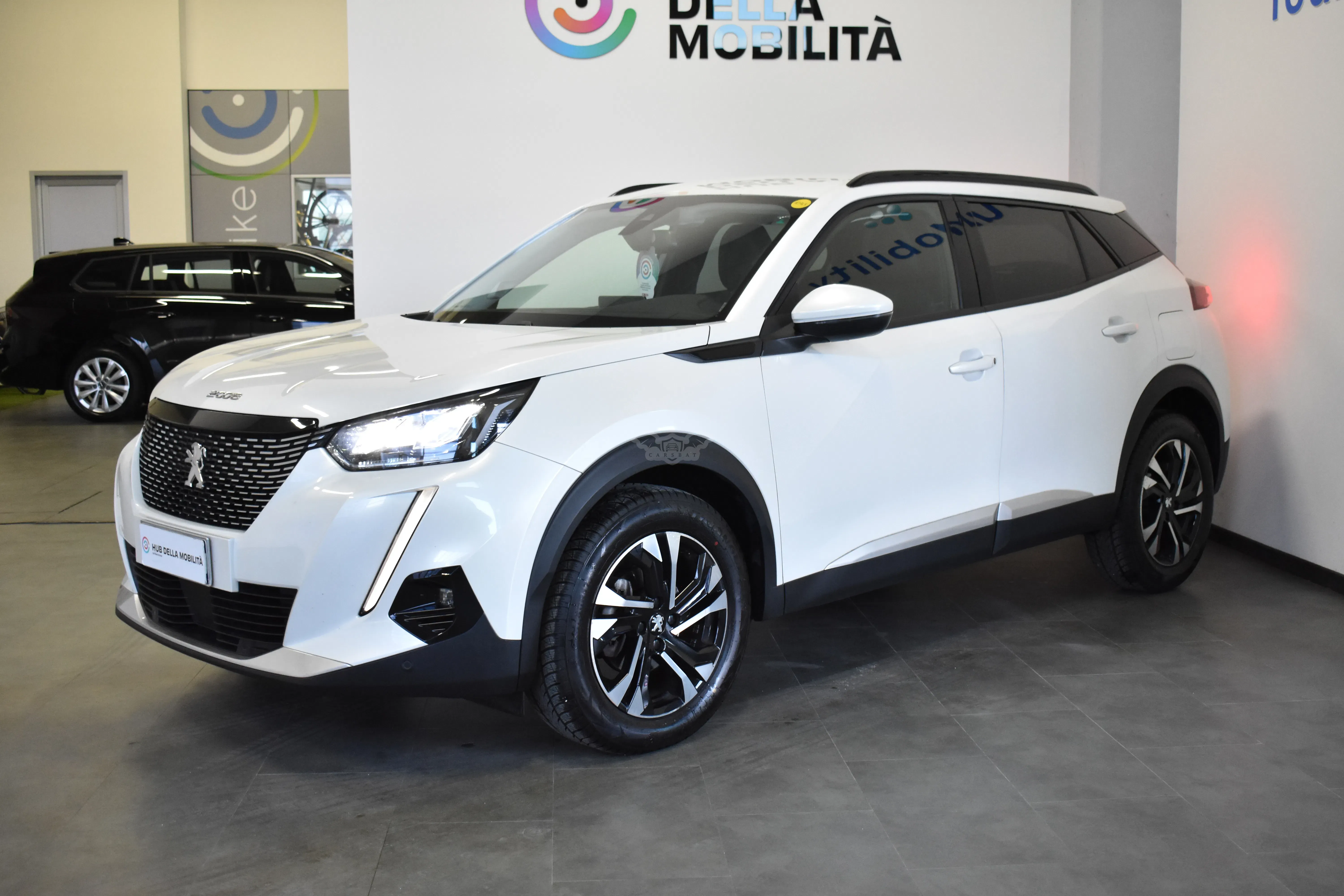 Peugeot 2008 1.2i Allure 2020