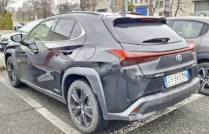Lexus UX 250h F-Sport 2021